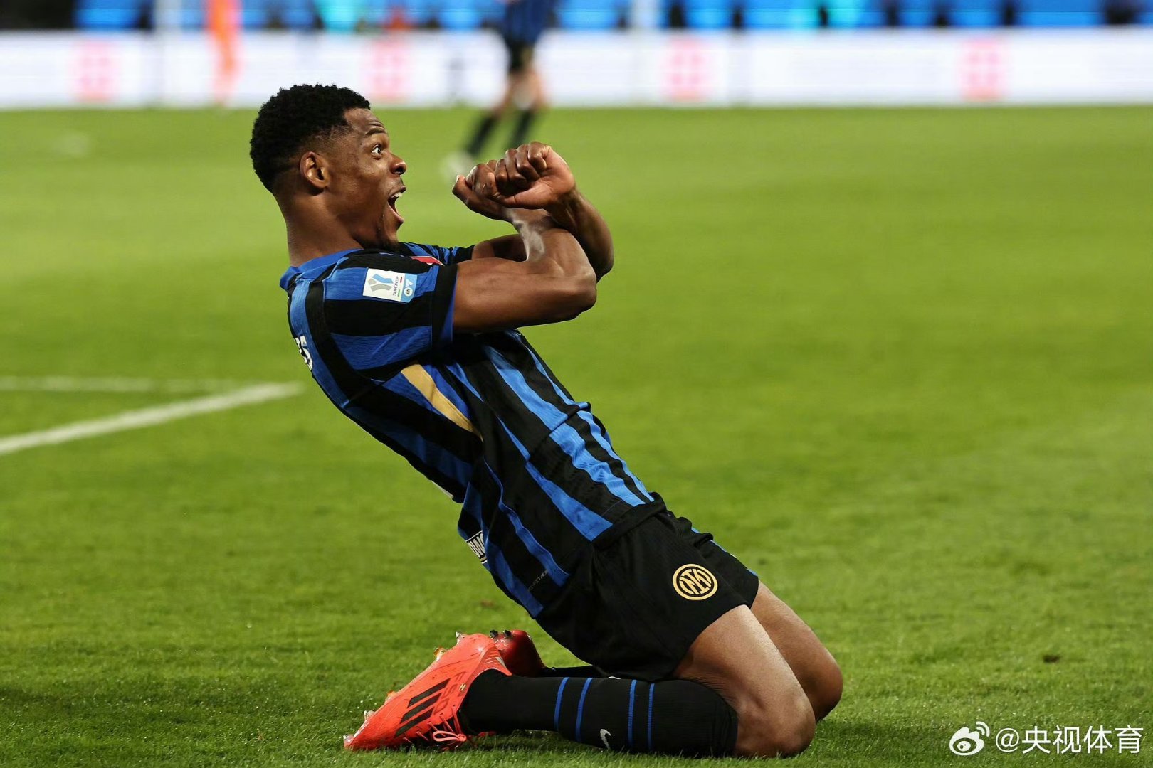 KOK体育-晋级之路！意大利挑战波兰球队展现实力(意大利对波兰大名单)